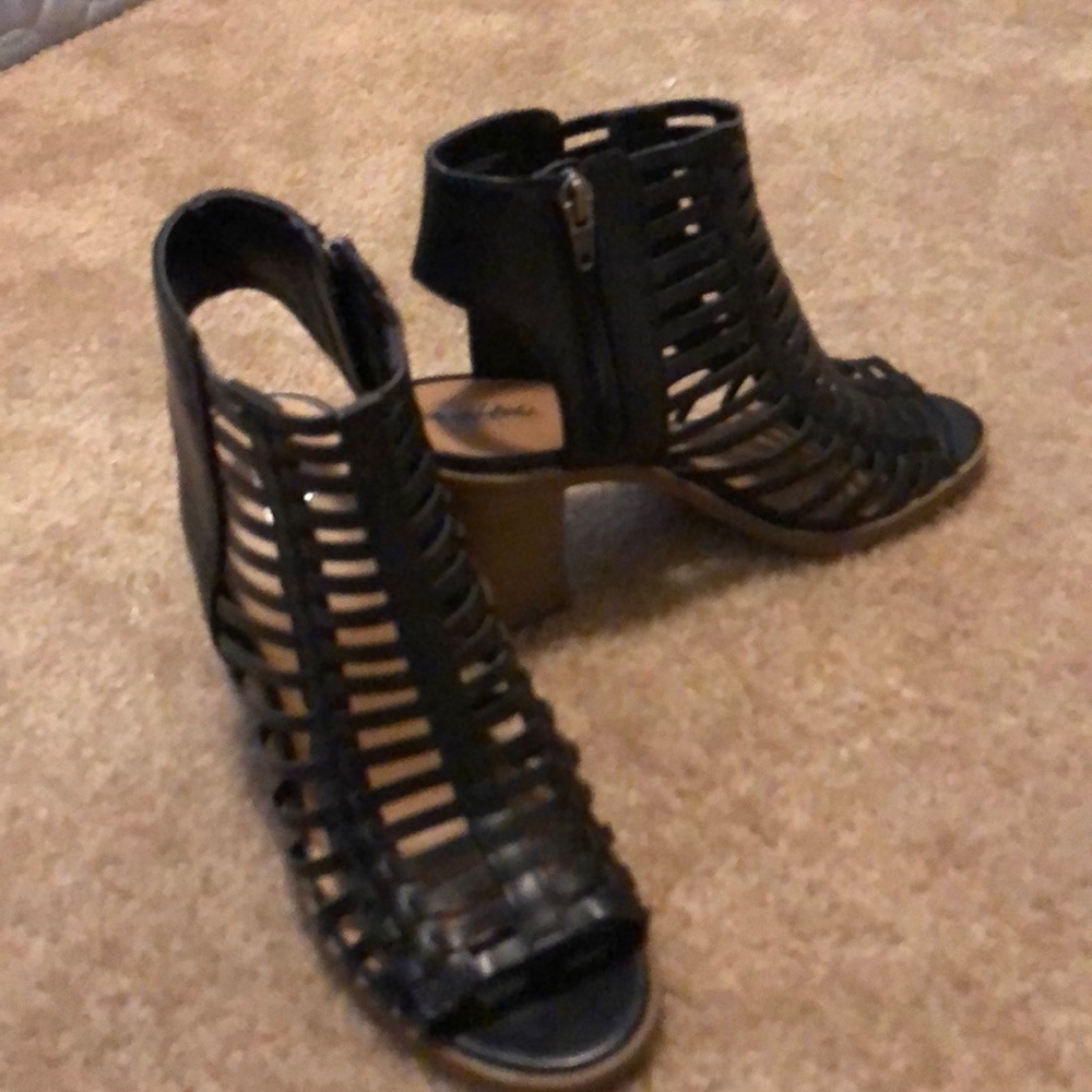 Zip up sandals